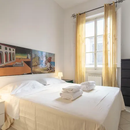Daire Pepi Palace Floransa